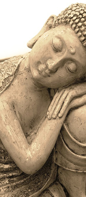 Illustration représentant un bouddha en pierre